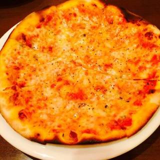 ３種チーズのピッツァ