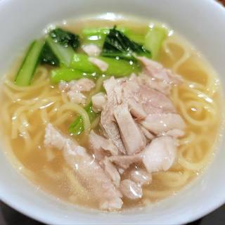 蒸し鶏の汁味塩そば