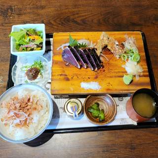 藁焼きかつを定食