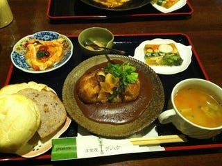 パイ包みハンバーグ