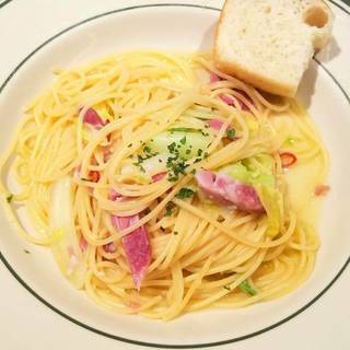 春キャベツとアイスバインガーリックオイルのスパゲッティー