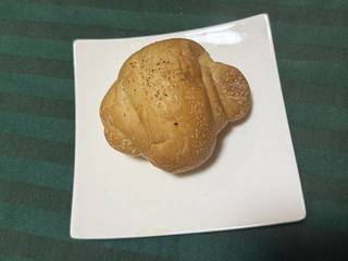 塩バターロール