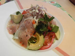 生ハムとアボカドのサラダ