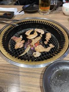 焼肉スタイルでアツアツを