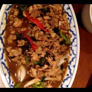 パッ・ガパオ・ガイ