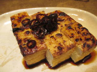 焼き厚揚げ青唐醤油がけ