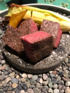 黒毛和牛石焼　皮付ヤングコーン　インカの目覚め