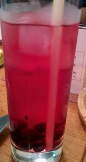 自家製ブルーベリービネガーのソーダ割り