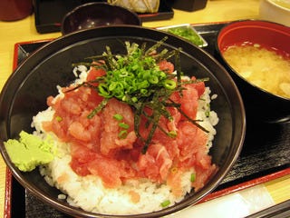 まぐろ丼