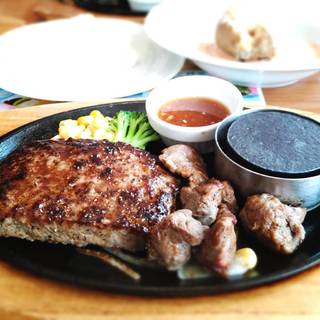 ビーフハンバーグステーキ＆カットステーキ