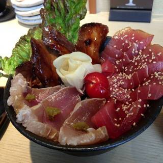 賀兵衛のマグロ丼