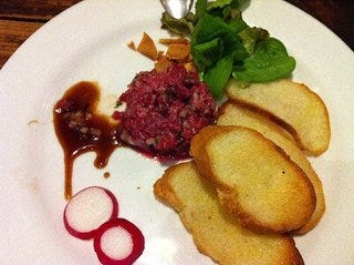 霜降り桜肉のタルタル