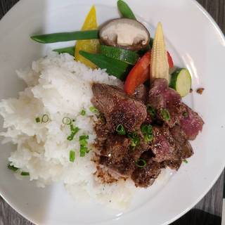 熟成牛のステーキライス