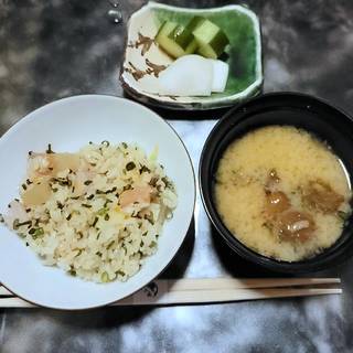 本日の土鍋ご飯