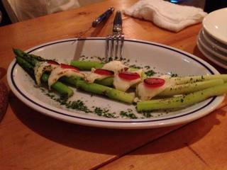 アスパラと水牛モッツァレラのオーブン焼き