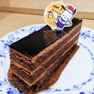 ナッツ香るダブルチョコレートケーキ