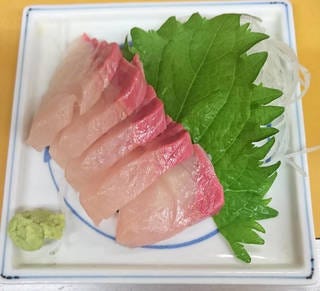 ヒラマサの刺身