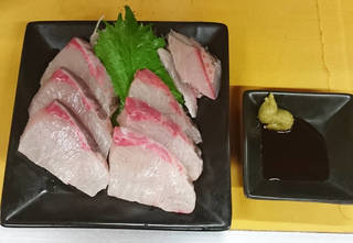 カンパチの刺身