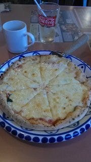 チーズ５倍のマルゲリータピザランチ