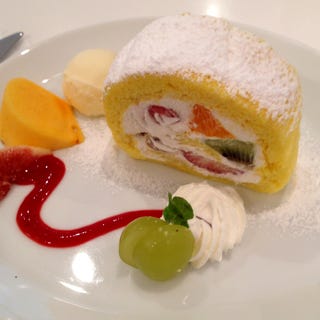 フルーツロールケーキ