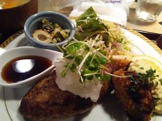 ハンバーグとカキフライセット