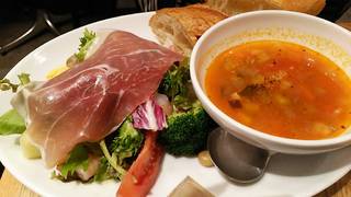 スープ＆サラダプレート