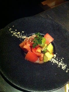 トマトとアボカドのサラダ