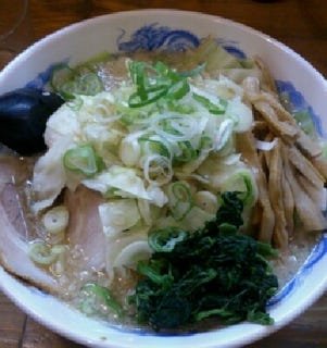 野菜盛りラーメン