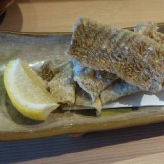 鯛の皮せんべい