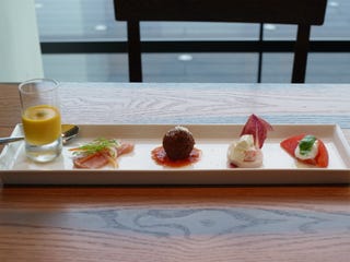 ＣＨＥＦ’Ｓ　ＬＵＮＣＨ