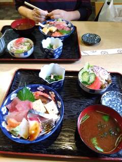 ランチ　海鮮丼定食