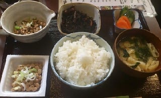 納豆食べ放題定食