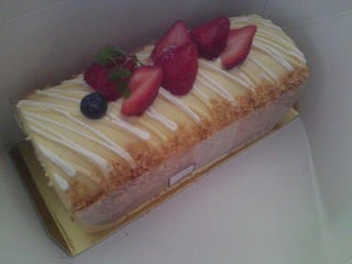 抹茶ロールケーキ