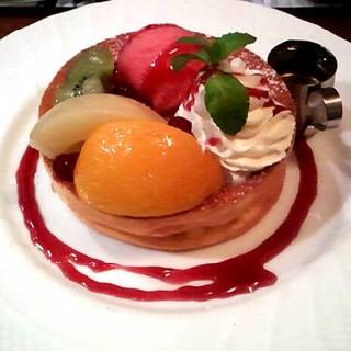 桃のスフレパンケーキ