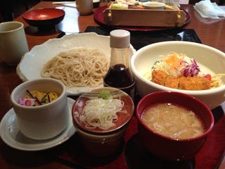 そばととんかつの定食