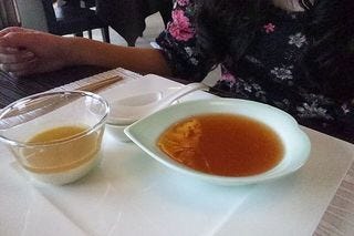 牡蠣風味の柔らか卵豆腐とふかひれとろみスープ