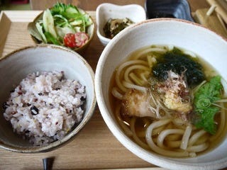黒糖茶房のうどんランチ