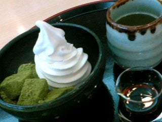 抹茶わらびもちソフト