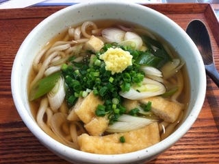 旬長ネギと油揚げのうどん