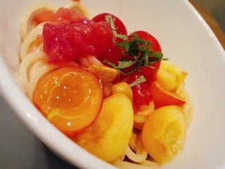 トマトとサクランボの冷製パスタ