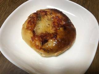 ３種のチーズピザ