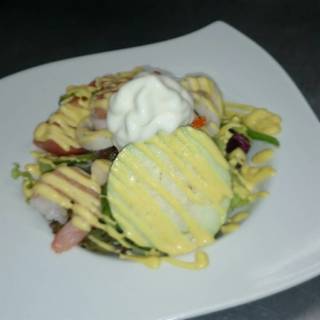 魚介類のサラダサフラン風味マヨネーズソース