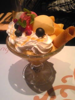 マンゴのオリジナルパフェ