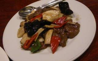 牛肉と旬野菜のＸＯ醤炒め
