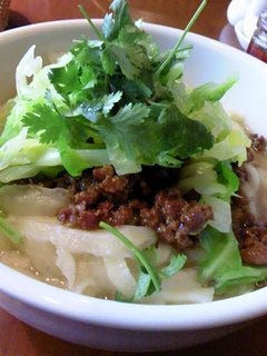 ジャージャー刀削麺