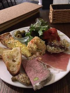 前菜の盛り合わせ