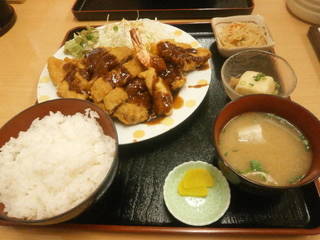 ミックスフライ定食