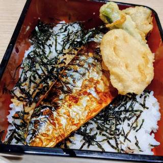 〜骨取りサバ使用〜焼サバと天ぷらのまぶし定食