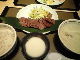 炭焼き　仙台牛たん定食