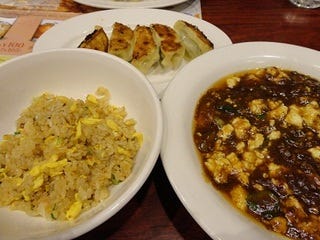 特製おぼろ豆腐のコク旨マーボー　餃子＋半チャーハンセット